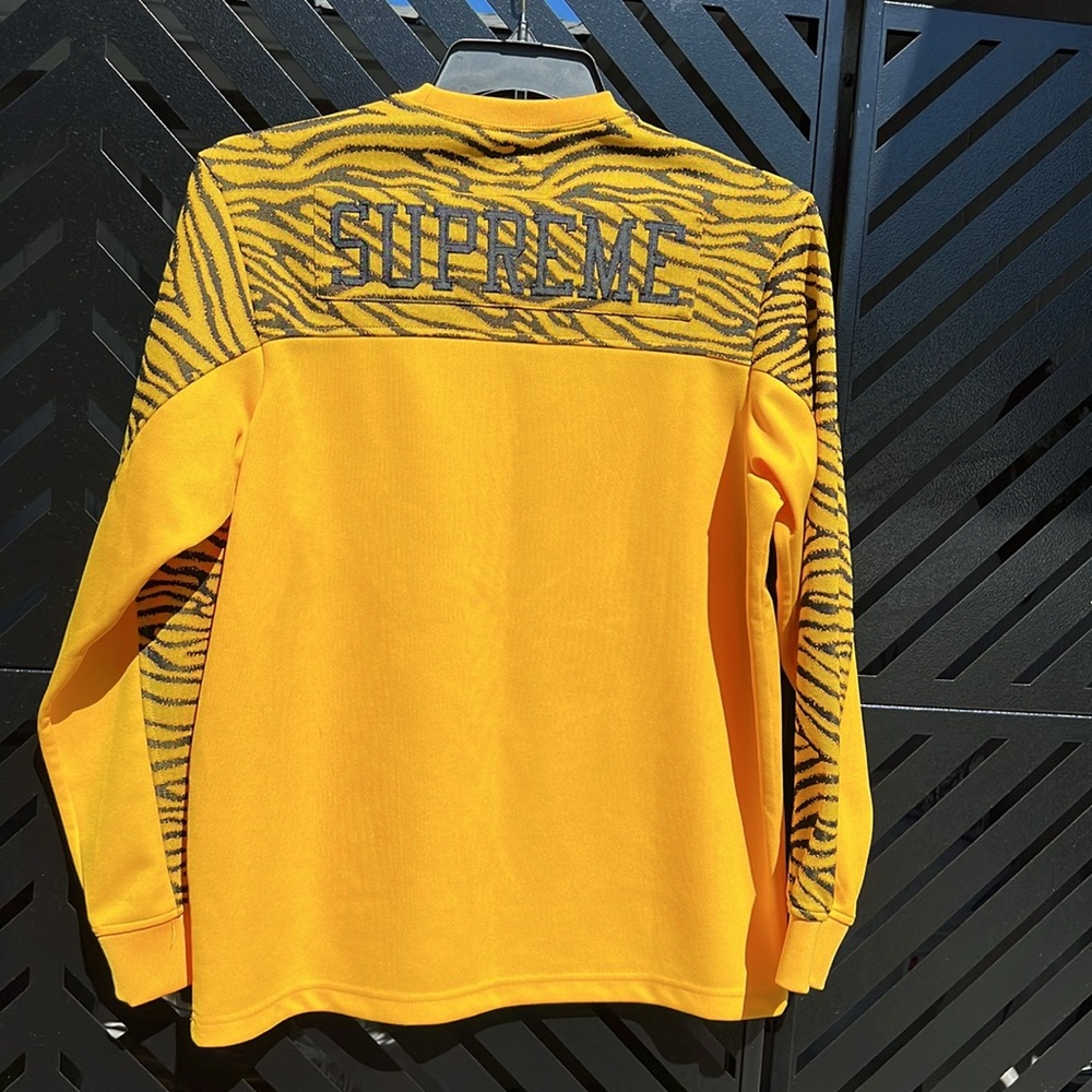 Shirt - Picture 3 of 4